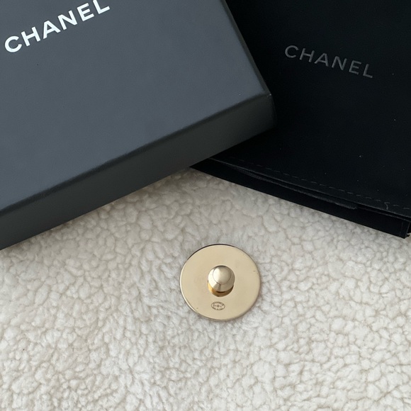 Auth Chanel 17C Metal CC Logo Round Plate Small Brooch - Gold Hardware - Picture 3 of 8